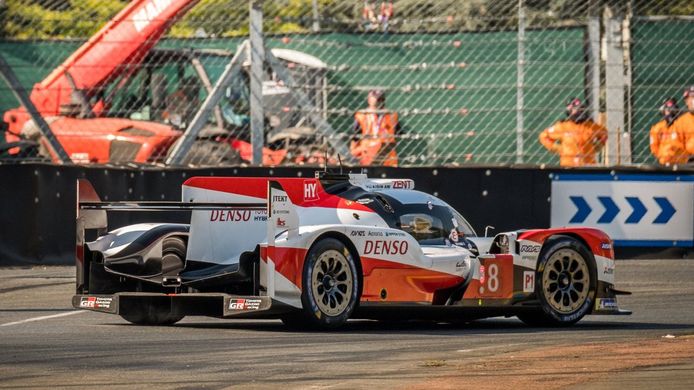 El Toyota #8 esquiva los incidentes del FP2 y sigue al mando en Le Mans