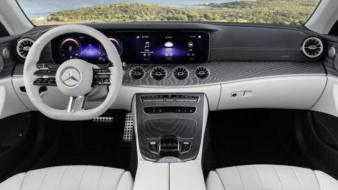 Mercedes Clase E Cabrio 2021 - interior