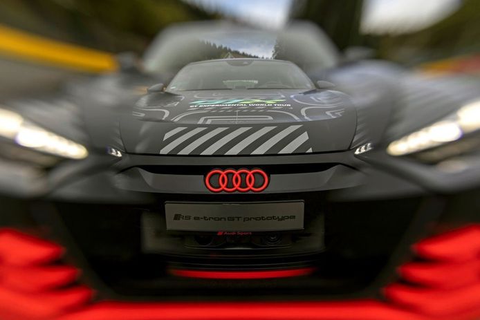 Audi adelanta el RS e-tron GT prototype, la versión más prestacional del nuevo eléctrico
