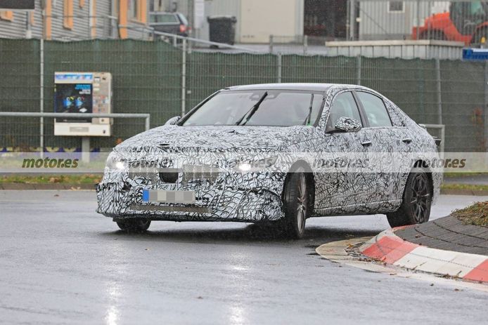 Los prototipos del nuevo Mercedes-AMG C 43 4MATIC reaparecen cerca de Nürburgring 