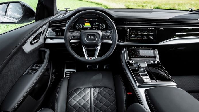 Audi Q8 TFSI e quattro - interior