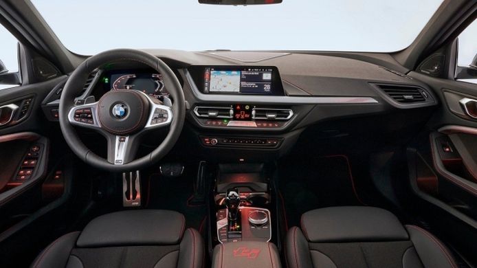 BMW 128ti - interior