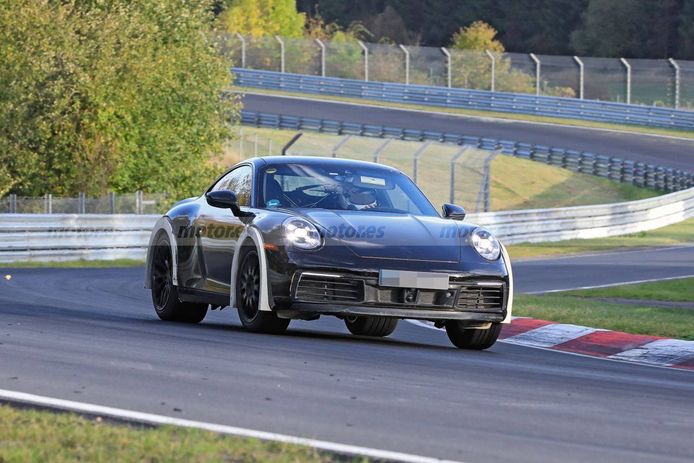 Una extraña mula del Porsche 911 nos hace pensar en la rumoreada versión Safari