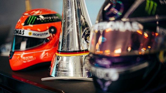 El tributo de Hamilton a Schumacher y Mercedes: un gran logro de muchas personas