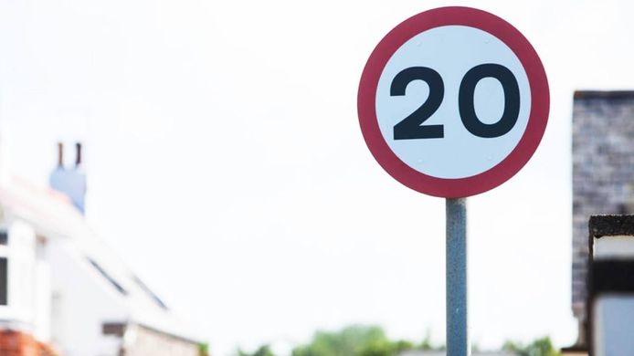 El Gobierno rebaja el límite de velocidad en ciudad hasta los 20 km/h según la vía