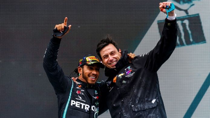 ¿Va a dejar Mercedes que Hamilton esté dos meses sin contrato?: «No nos preocupa»