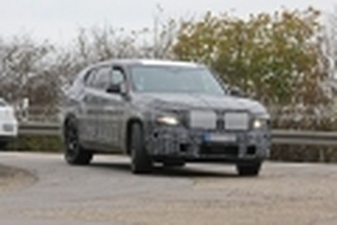 Los prototipos del nuevo BMW X8 se dejan ver en la calle desde más cerca