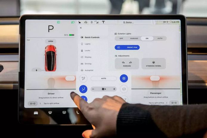 Tesla anuncia nuevas configuraciones de pantalla para sus modelos