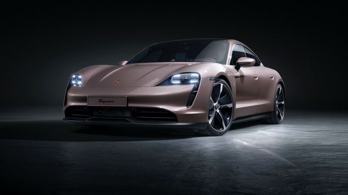 Debuta la versión RWD de propulsión trasera del Porsche Taycan, el eléctrico más barato