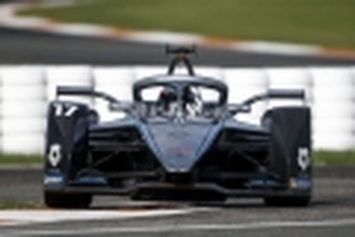 Mercedes EQ acelera para estrenar su nuevo tren motriz en la Fórmula E