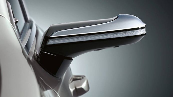 Lexus ES 300h 2021 - espejos retrovisores digitales