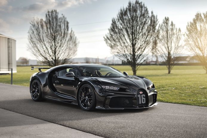 El Bugatti Chiron #300 es un espectacular y siniestro Chiron Pur Sport negro