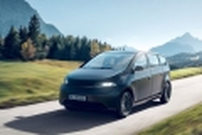 Sono Motors anuncia más de 13.000 reservas del Sion, el coche solar alemán