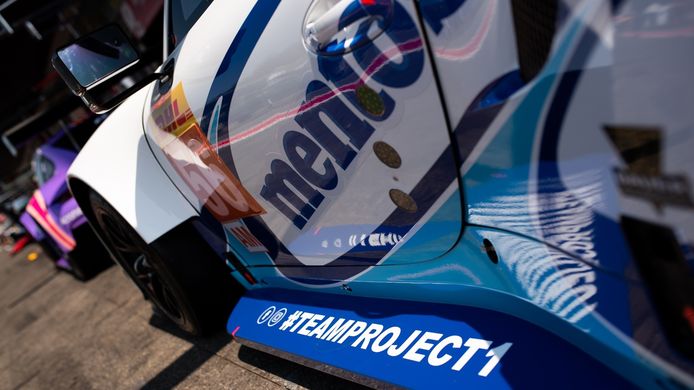 Riccardo Pera cierra la alineación del Porsche #56 de Project 1 en el WEC