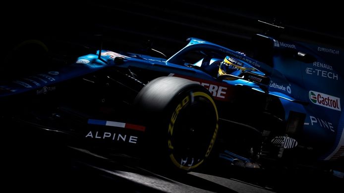 Alonso admite que subestimó el reto: «Me llevará ocho o nueve carreras»