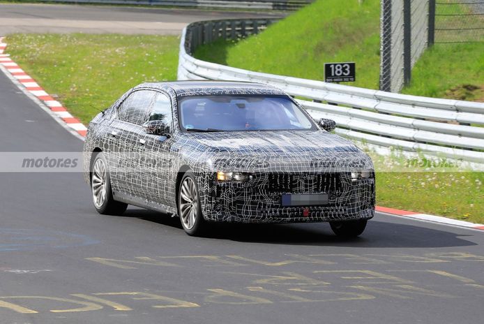 Foto espía BMW Serie 7 2023 en Nürburgring