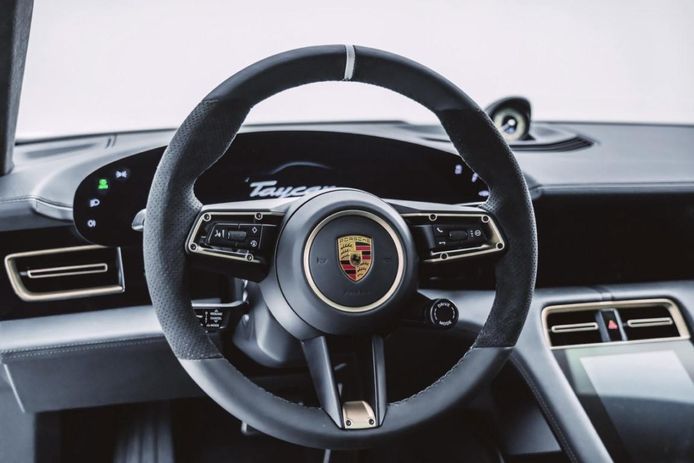 Foto Mansory Porsche Taycan - interior