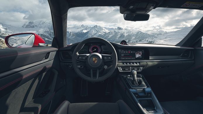 Porsche 911 GTS 2022 - interior