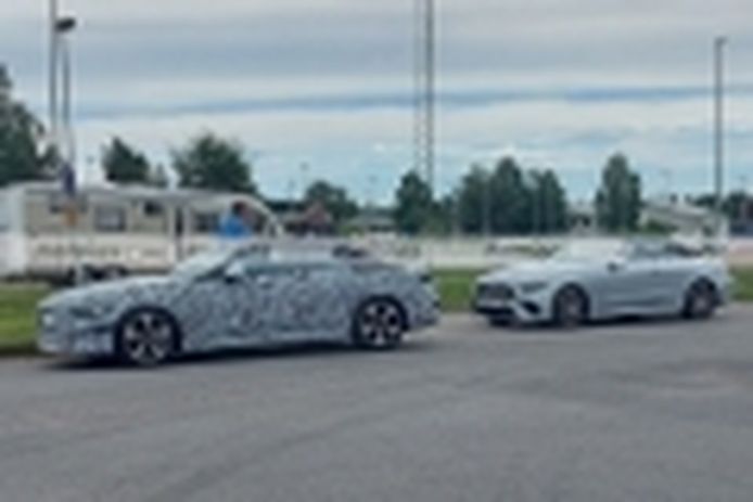The future Mercedes CLE Cabrio 2023, spotted in spy photos next to the E-Class Cabrio