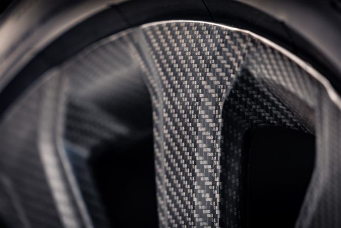 Foto llanta de carbono de Mulliner