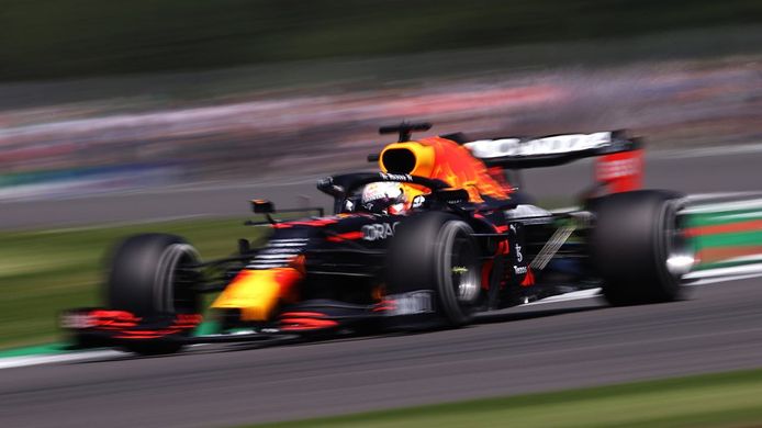Verstappen conquista la pole del sprint de Silverstone, con un Alonso desatado: del 11º al 7º