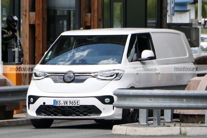 El Volkswagen ID. Buzz Cargo 2022 vuelve a los Alpes, como prototipo de producción