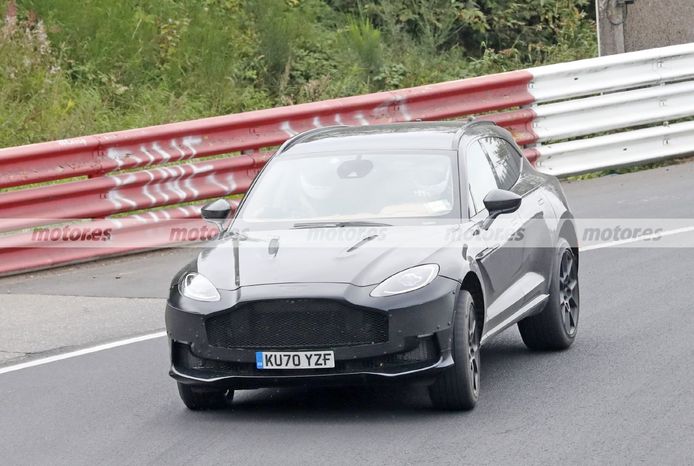 El misterioso Aston Martin DBX cazado en Nürburgring es la antesala de un SUV más radical