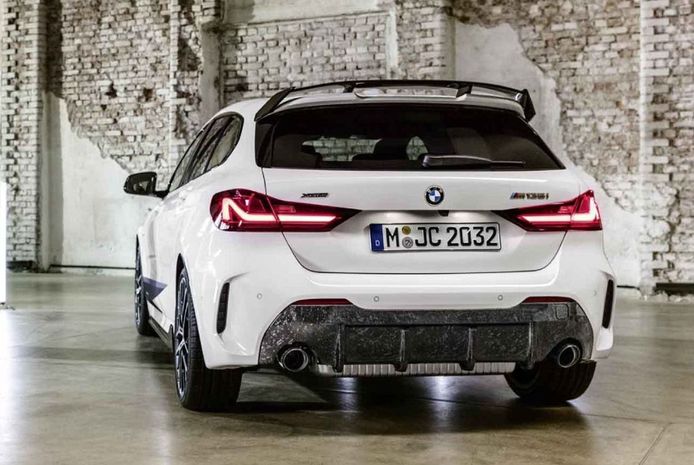 Foto BMW M135i xDrive Performance Edition - exterior
