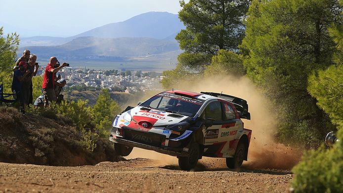 Lucha a tres en el Acrópolis Rally con Sébastien Ogier como beneficiado