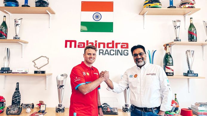 Oliver Rowland se une al equipo Mahindra Racing de Fórmula E
