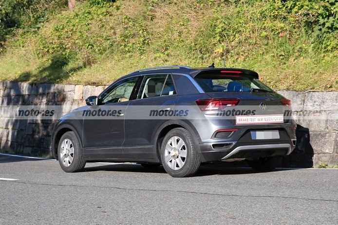Foto espía Volkswagen T-Roc Facelift 2022 - exterior