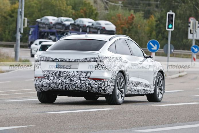 Foto espía Audi e-tron Sportback Facelift 2023 - exterior