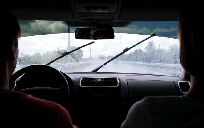 4 trucos para conducir seguro con lluvia