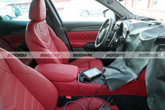 Foto espía Maserati Grecale Trofeo 2023 - interior