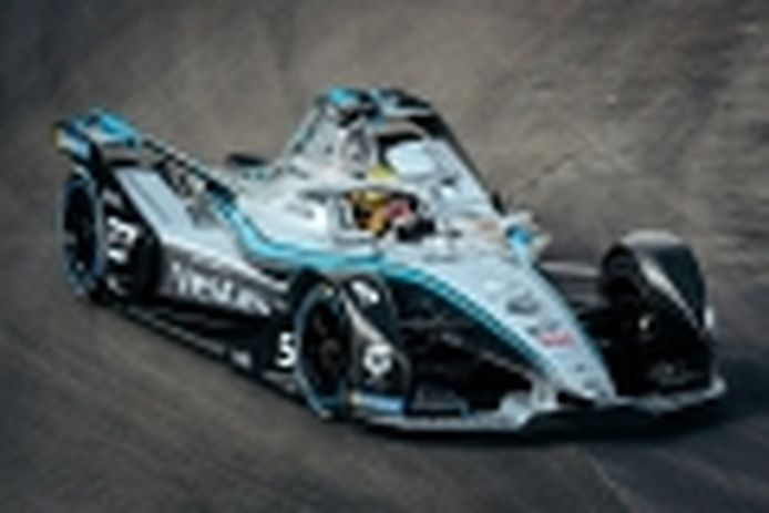 Stoffel Vandoorne takes first pole of Formula E's 'Season Eight'