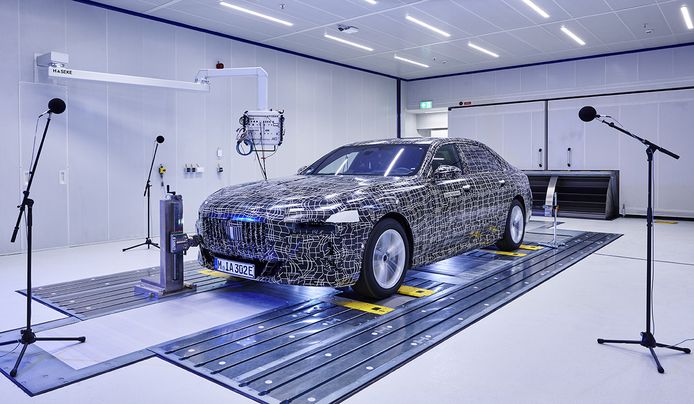 El BMW i7 2023, el Serie 7 eléctrico, se somete a pruebas de laboratorio en el FIZ