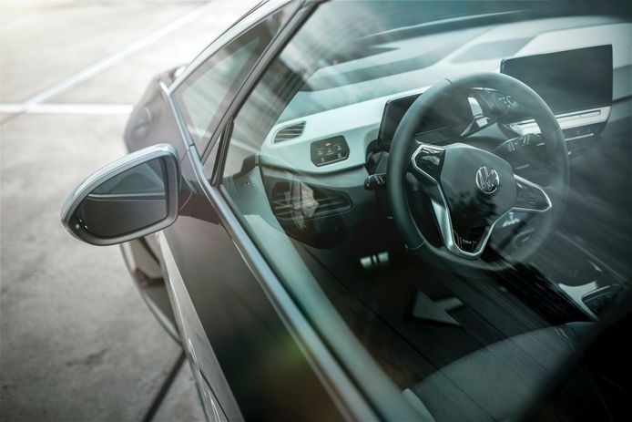 Coches eléctricos en Europa: Grupo Volkswagen y Stellantis superan a Tesla