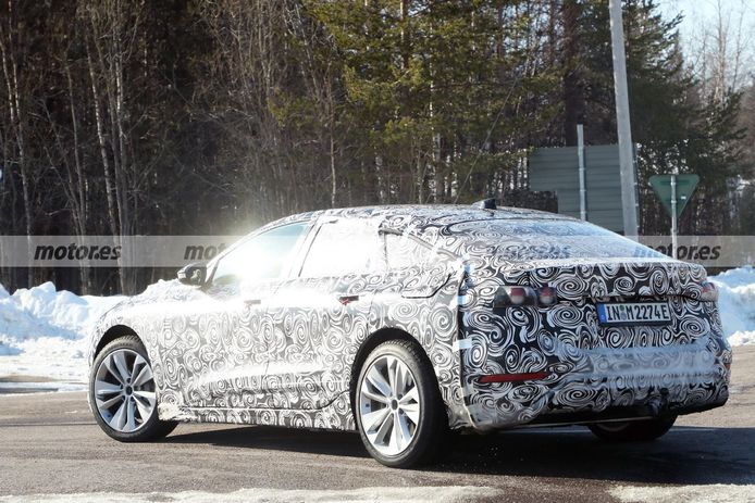 Foto espía Audi A6 e-tron 2023