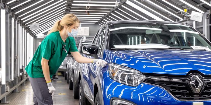 Renault reanuda la producción en Rusia indefinidamente