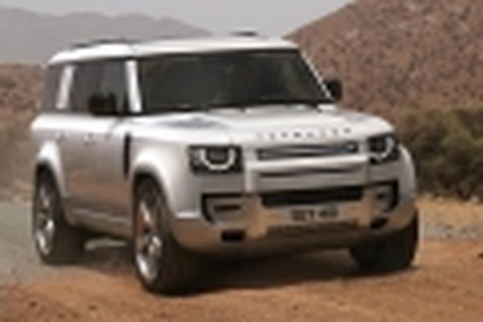 Land Rover Defender 130, more practicality and an interior for up to eight passengers