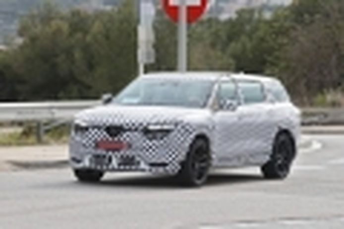 The mule of the new VinFast VF 9 2023, the electric SUV from Vietnam, begins its tests
