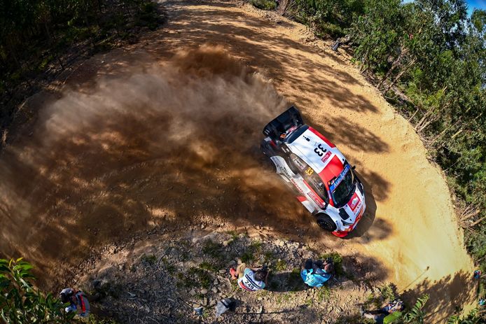 Sébastien Loeb manda en un primer bucle del Rally de Portugal muy igualado