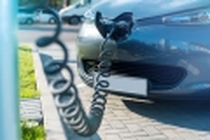 Differences between single-phase and three-phase cable in electric cars