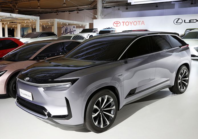 Toyota bZ Large SUV Concept