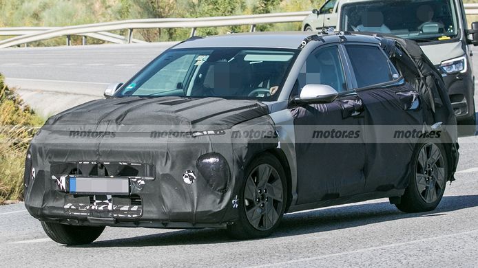 El nuevo Hyundai Kona 2024 al detalle, y más ligero de camuflaje, en estas fotos espía