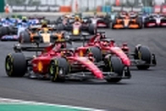 Carlos Sainz supera a Leclerc tras un nuevo desastre de Ferrari: «No había ritmo»