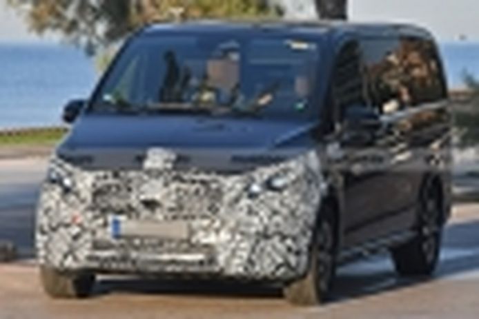 First photos of the Mercedes EQV 2024, the 100% electric van will be updated