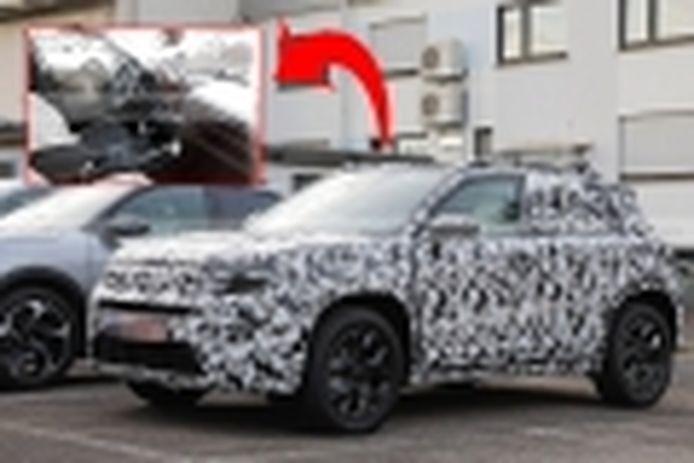 The interior of the new Jeep SUV has been practically exposed