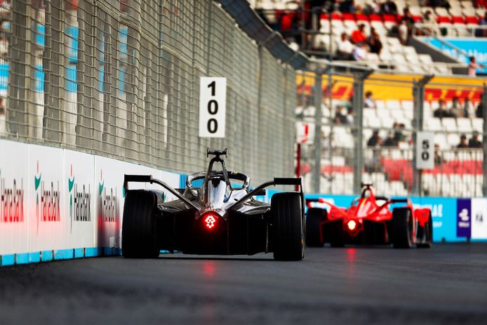 Mitch Evans mantiene viva la Fórmula E con su triunfo en el ePrix de Seúl