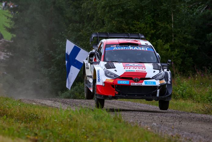 Ott Tänak se hace fuerte y conquista el triunfo en el Rally de Finlandia